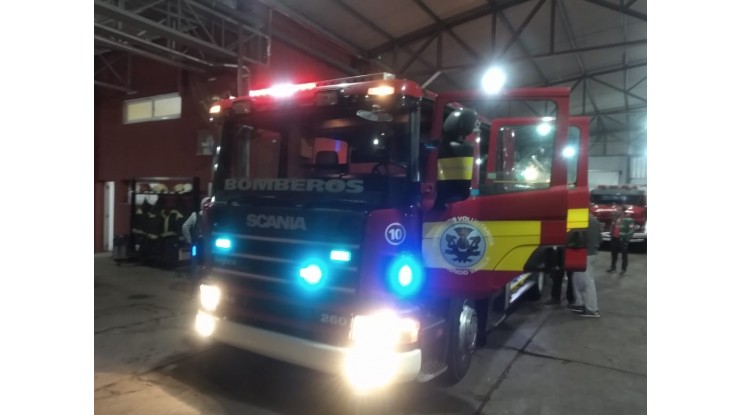 F. Varela: Bomberos Voluntarios adquirieron una nueva unidad